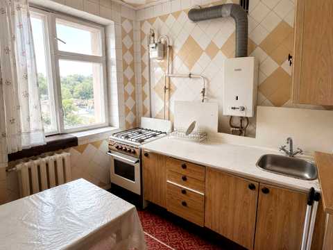 квартира за адресою Космонавтів просп., 43