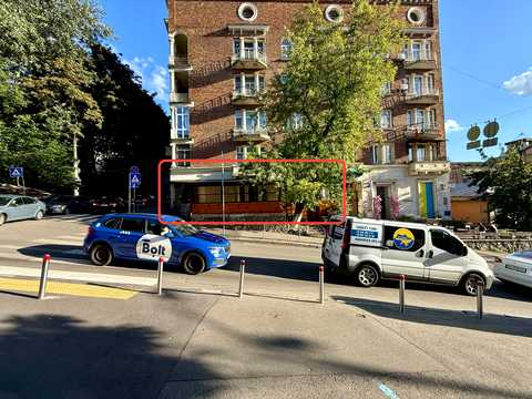 комерційна за адресою Крутий узвіз, 6/2