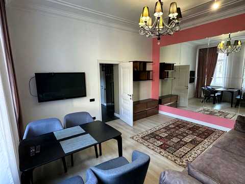 квартира за адресою Пантелеймона Куліша вул., 11