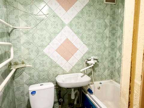 квартира за адресою Космонавтів вул., 73