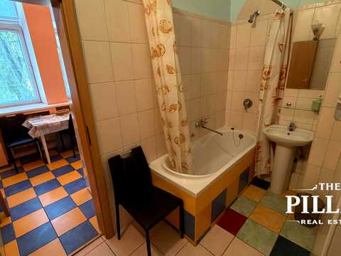 комерційна за адресою Круглоуніверситетська вул., 14