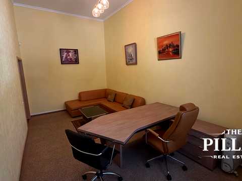 комерційна за адресою Круглоуніверситетська вул., 14