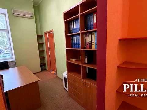 комерційна за адресою Круглоуніверситетська вул., 14