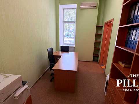 комерційна за адресою Круглоуніверситетська вул., 14