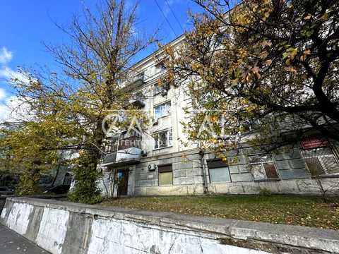 комерційна за адресою Юрія Іллєнка вул. (Мельникова), 12-А