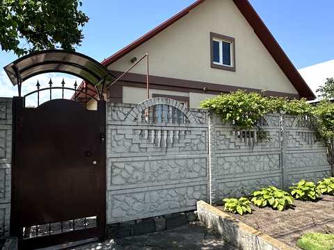 дом по адресу Бориспільська