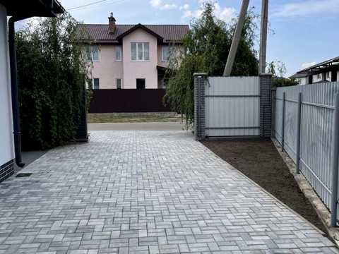 дом по адресу Центральна ул.