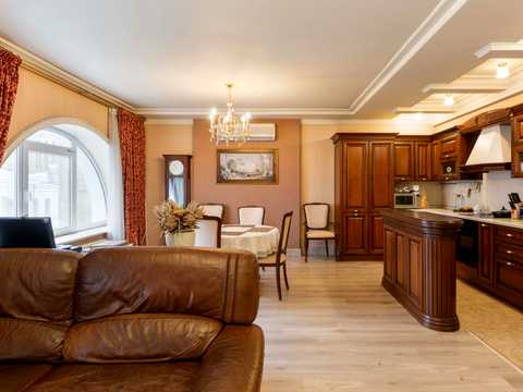 квартира по адресу Межигорская ул., 28
