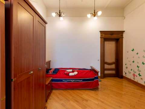 квартира по адресу Межигорская ул., 28