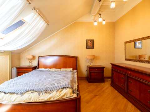 квартира по адресу Межигорская ул., 28