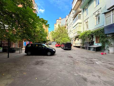 комерційна за адресою Шота Руставелі вул., 10/40