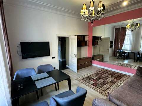 квартира за адресою Пантелеймона Куліша вул., 11