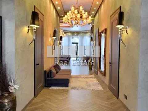 будинок за адресою центральна