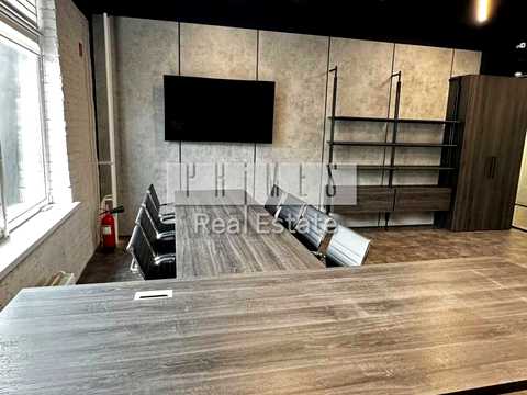коммерческая по адресу Михаила Максимовича ул. (Онуфрія Трутенка), 8