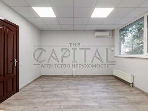 коммерческая по адресу Арсенальная пл., 2