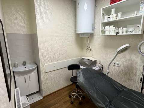 комерційна за адресою Балківська вул., 137г