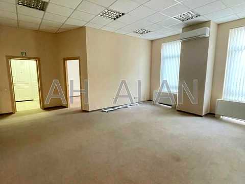 коммерческая по адресу Антоновича ул. (Горького), 33В