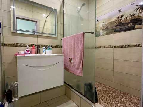квартира за адресою Перлинна вул., 7