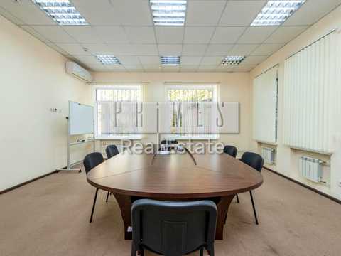 комерційна за адресою Олександра Кониського вул., 32а