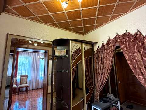 будинок за адресою Молодіжна