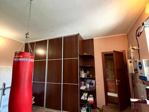 будинок за адресою Молодіжна
