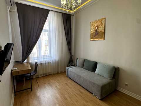квартира за адресою Шота Руставелі вул., 12