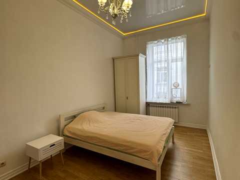 квартира за адресою Шота Руставелі вул., 12