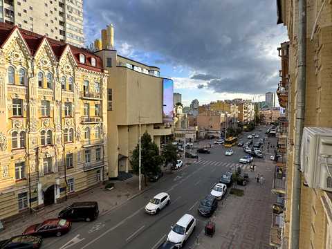квартира за адресою Шота Руставелі вул., 12