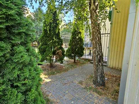 комерційна за адресою Одеса, Євгена Чикаленка вул., 56/2