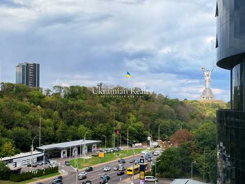 квартира по адресу Болсуновская ул. (Сергея Струтинского), 2