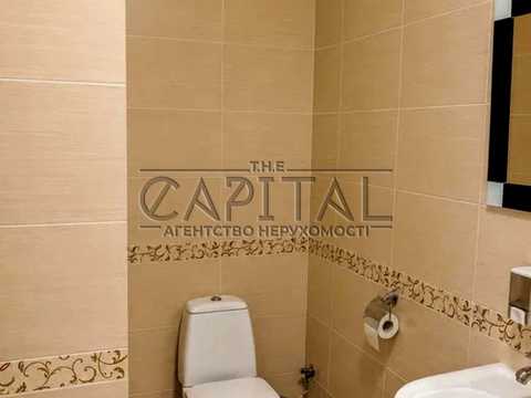 комерційна за адресою Київ, Жилянська вул., 120 б