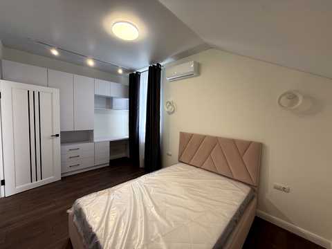 будинок за адресою Діамантова