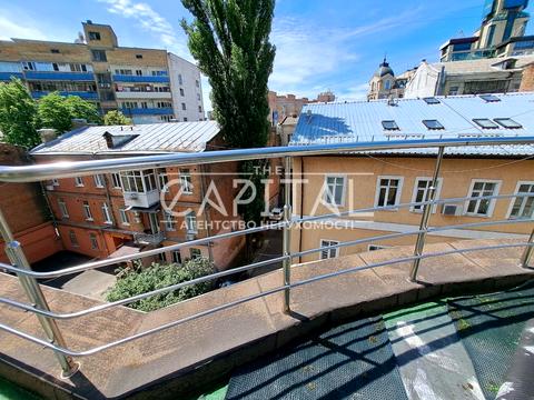 комерційна за адресою Басейна вул., 7