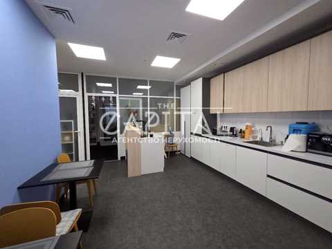 комерційна за адресою Басейна вул., 7