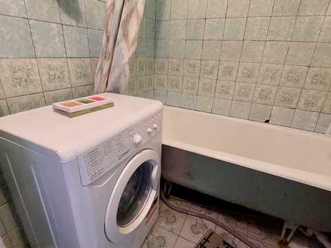 кімната за адресою Київ, Йорданська вул. (Лайоша Гавро), 1-А