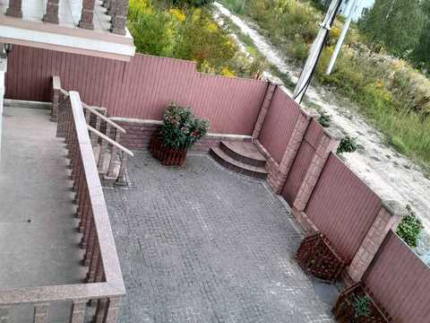 будинок за адресою Михайла Грушевського вул.