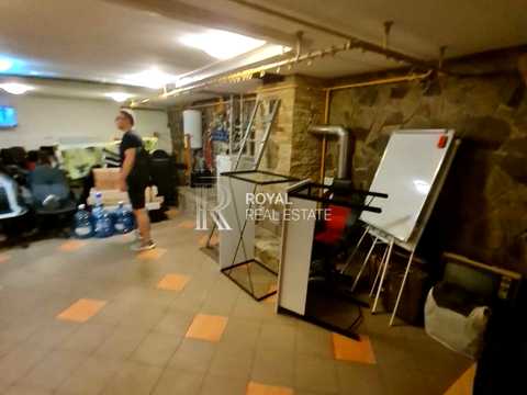 комерційна за адресою Звіринецька вул., 44