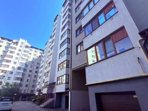 квартира за адресою Хотинська вул., 12