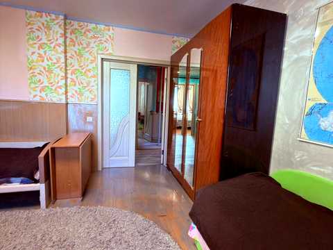 квартира за адресою Хотинська вул., 12