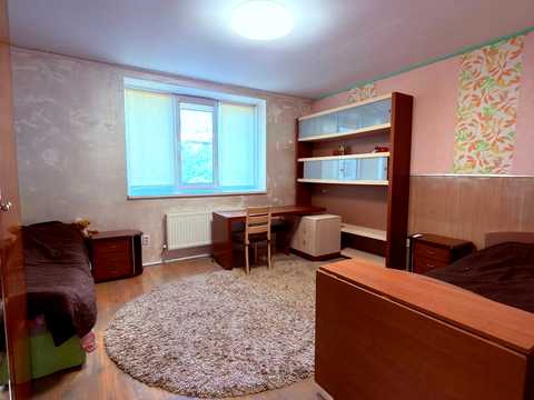 квартира за адресою Хотинська вул., 12