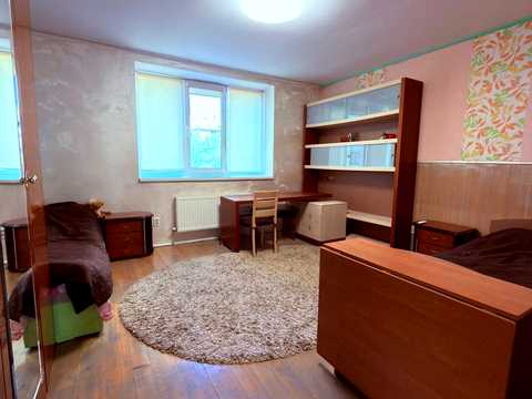 квартира за адресою Хотинська вул., 12