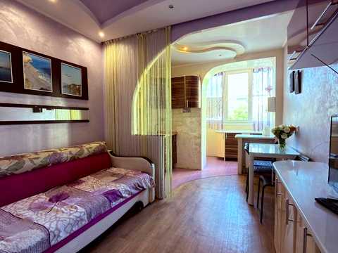 квартира за адресою Хотинська вул., 12