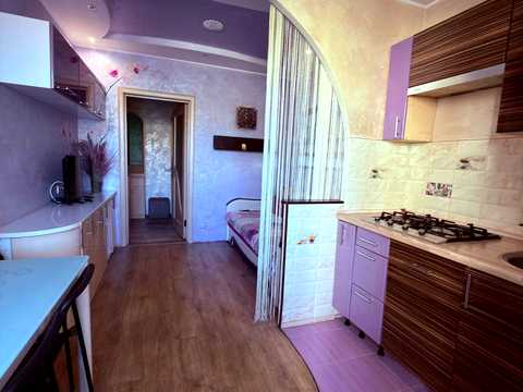 квартира за адресою Хотинська вул., 12