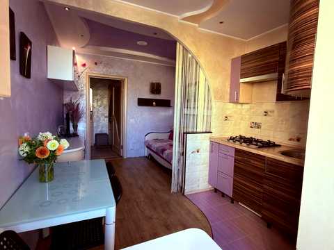 квартира за адресою Хотинська вул., 12