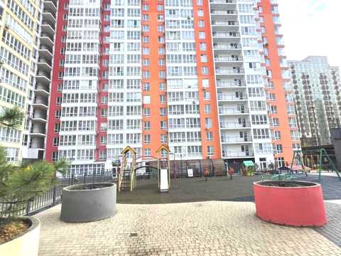 квартира за адресою Перлинна вул., 11