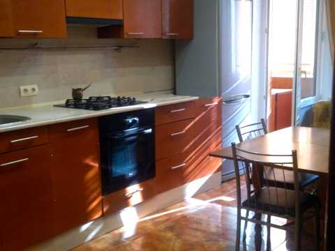 квартира за адресою Тополина вул., 18