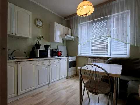квартира за адресою Академіка Глушкова просп., 15