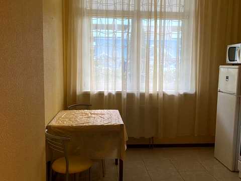 квартира за адресою Воскресенська вул., 14-Б