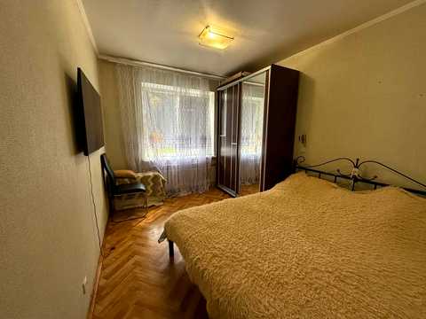 квартира за адресою Героїв просп., 4