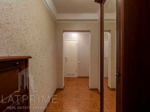 квартира по адресу Русановский бульв., 9